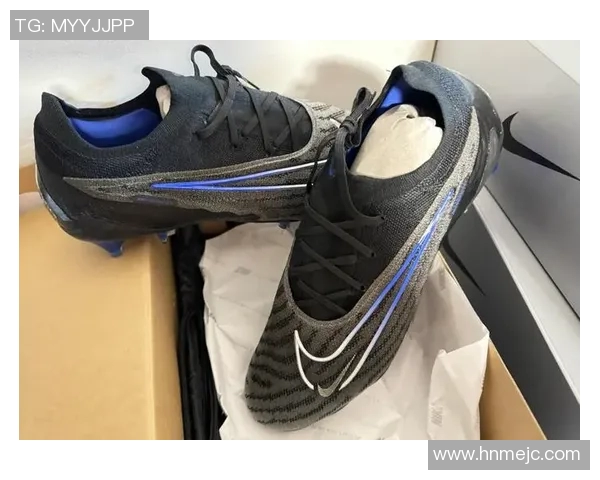 足球鞋上的王者足迹 球星穿着专属战靴演绎巅峰对决